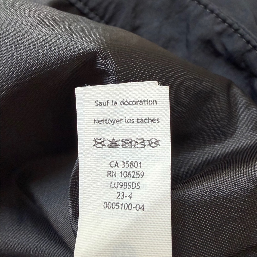 Lululemon Daily Multi-Pocket Tote 20L - Picture 5 of 6